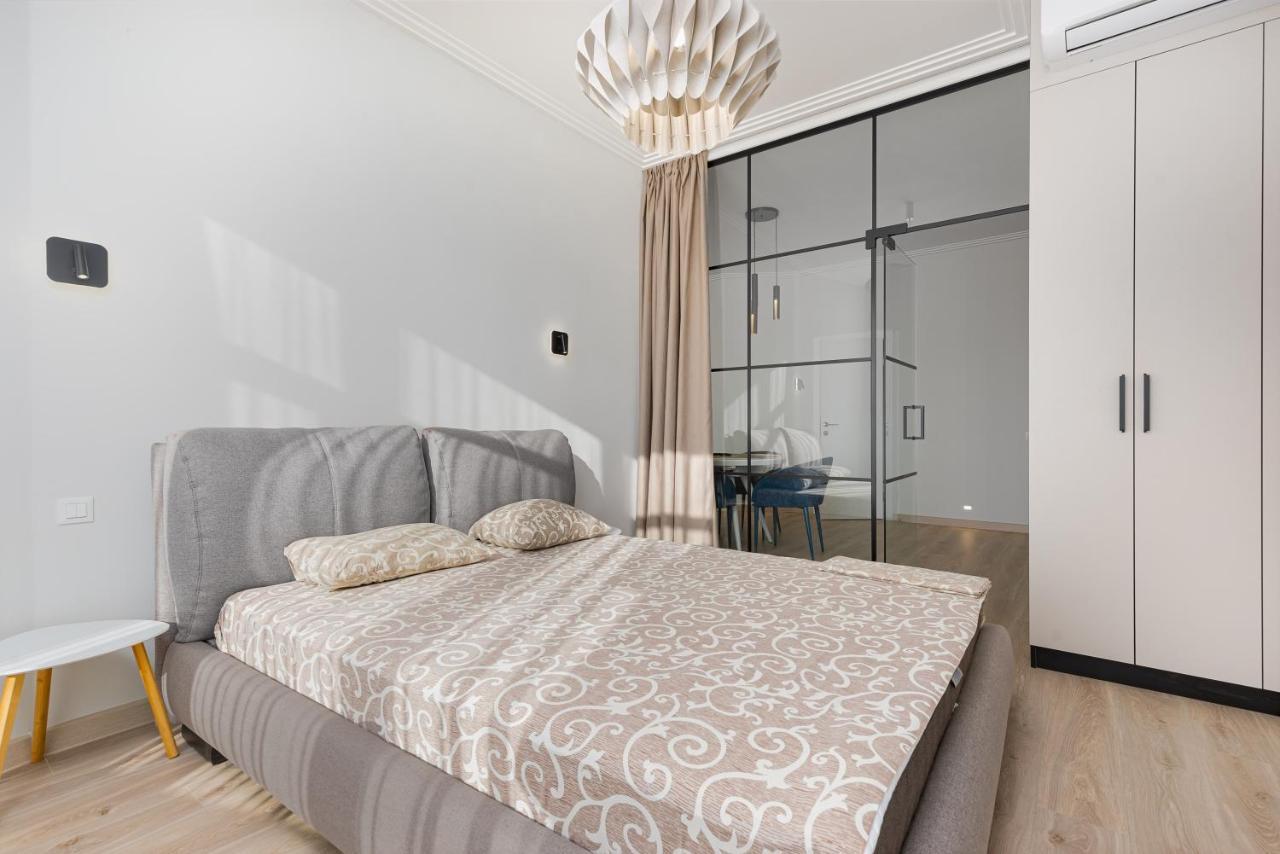Sea Symphony Luxury 3-Bedrooms Apartment オデッサ エクステリア 写真